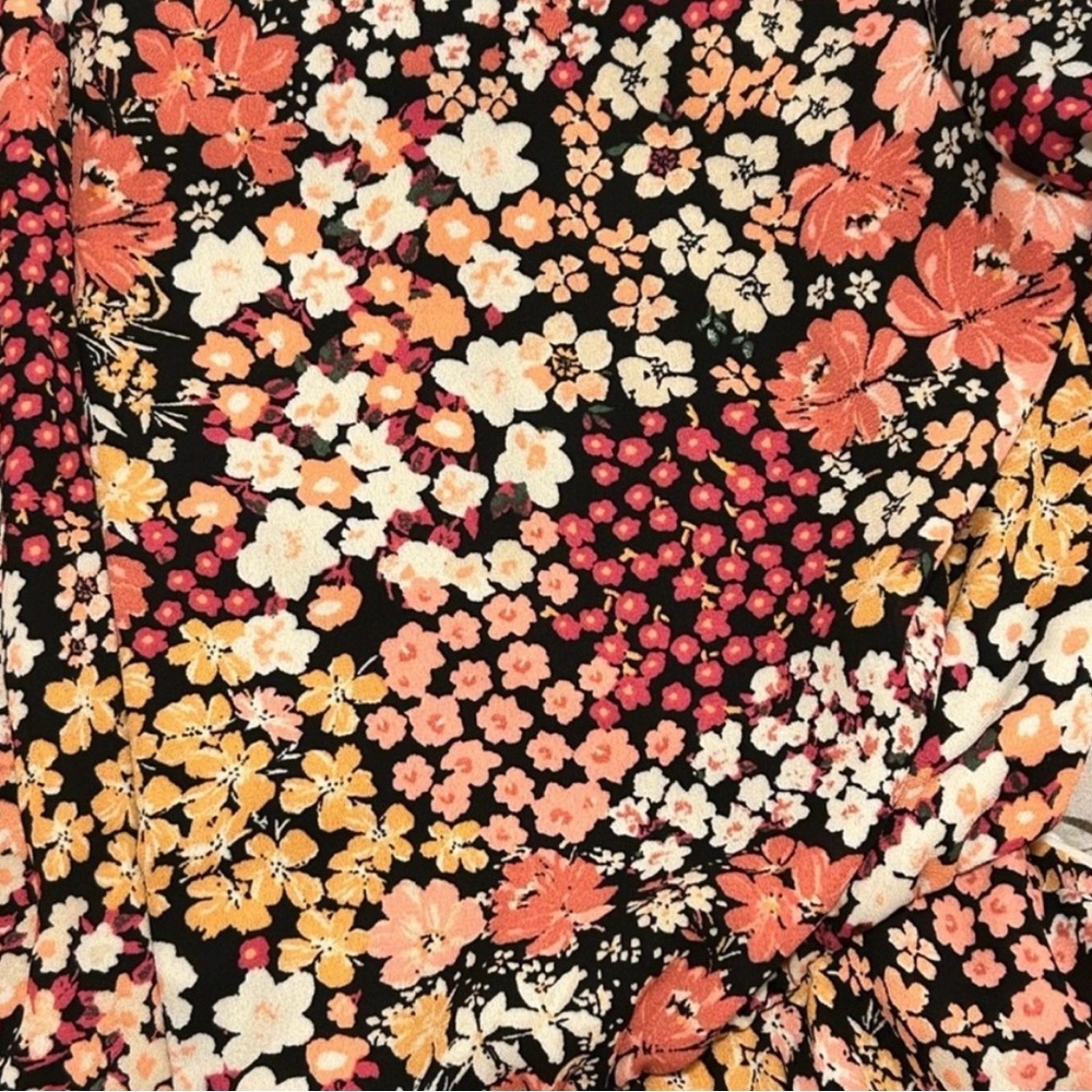 Mi Ami Floral Bell Sleeve Multicolor Flower Romper - Size S - Picture 10 of 13